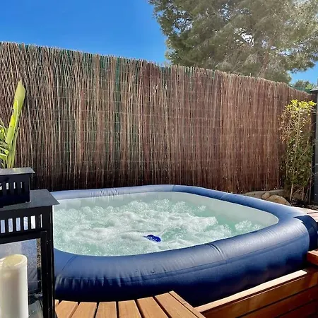 Apartamento Con Patio Y Jacuzzi Privado * Calafat