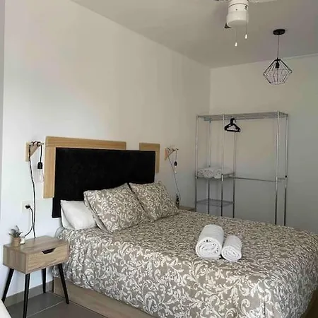 Apartment Apartamento Con Patio Y Jacuzzi Privado *